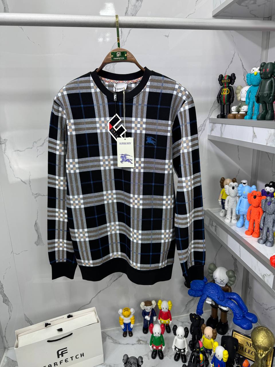 photo_5866384092193473653_y