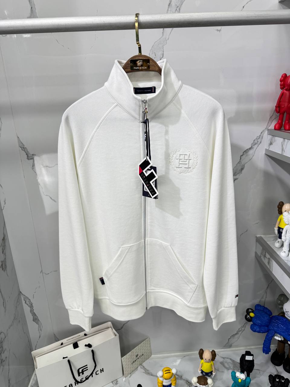 photo_5875166209392100554_y